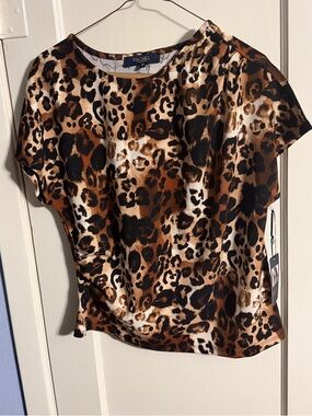 RACHEL Rachel Roy Leopard Print Short Sleeve Top in Brown and Black